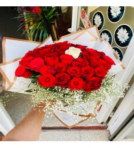 Kırmızı Gül Buketi 42 Adet